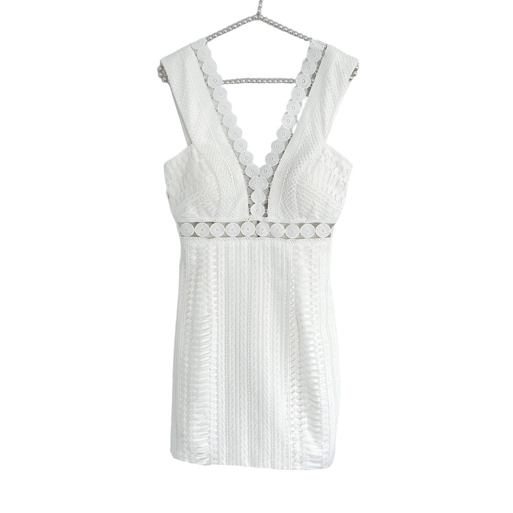 Bardot White Lace V‑Neck Bodycon Dress